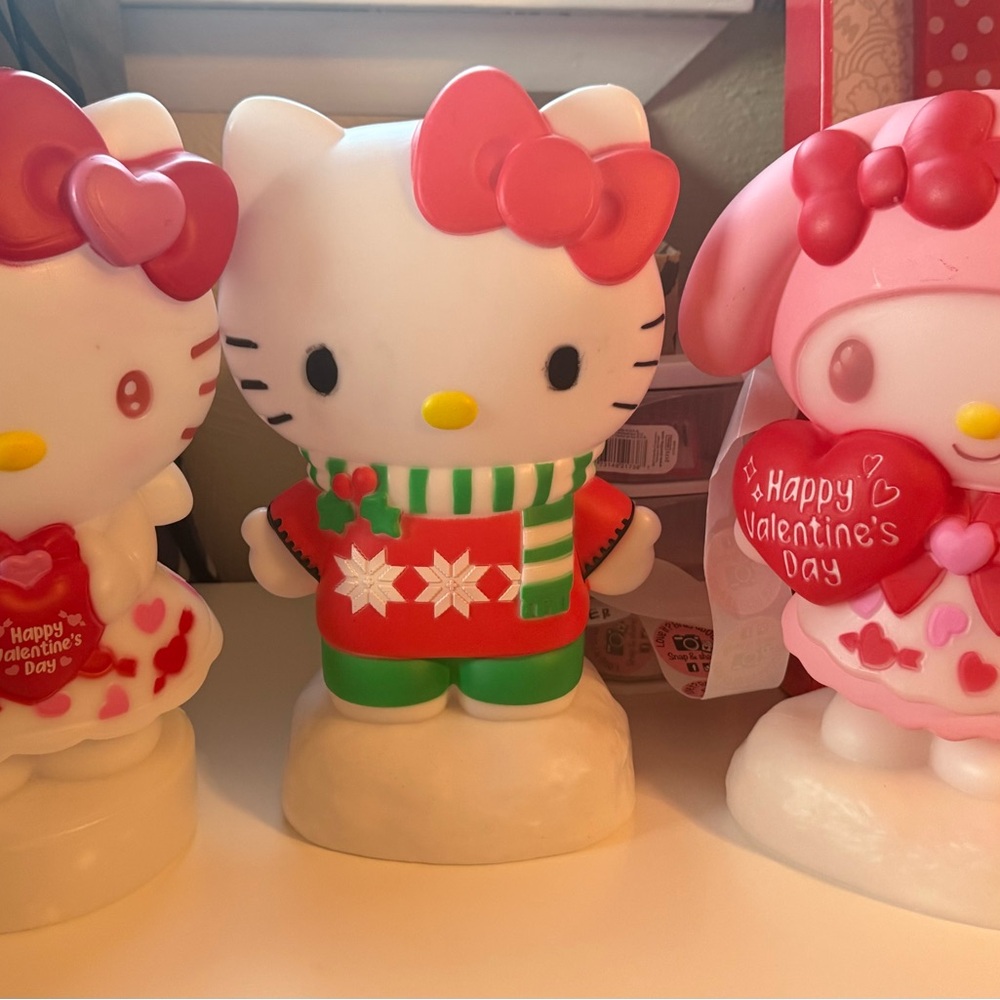 Hello Kitty Valentine's Day Figurine